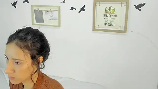 Snapshot of rousesuly chatting on 11, 12, 2024 rousesuly online show from 11, 12, 2024