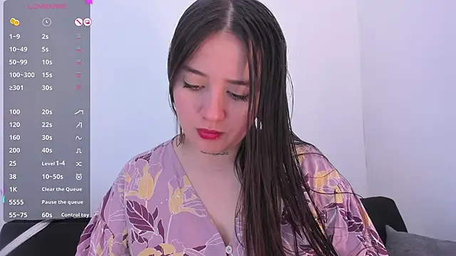 Sabrina Lennox online show from 17, 6, 2026