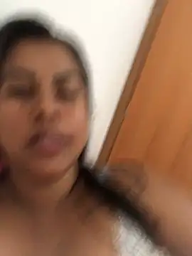 Snapshot of lollitta-33677 chatting on 2, 1, 2025 lollitta-33677 online show from 2, 1, 2025