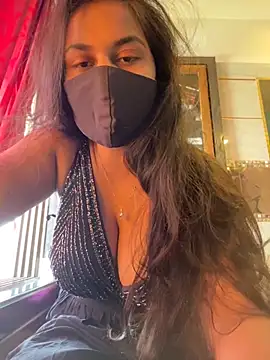 HaaniKaur online show from 11, 11, 2025