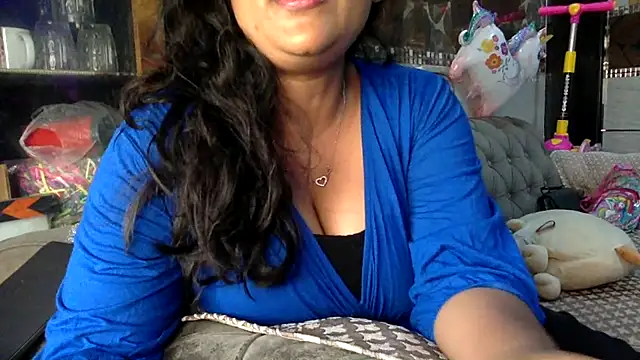 Snapshot of HaaniKaur chatting on 6, 5, 2026 HaaniKaur online show from 6, 5, 2026