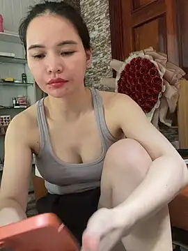 LiLi-Kirix99 online show from 10, 7, 2026