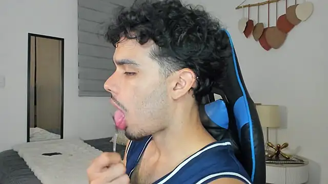 mateoleonee online show from 13, 3, 2025