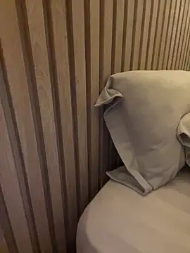 Beautiful arab online show from 17, 4, 2026