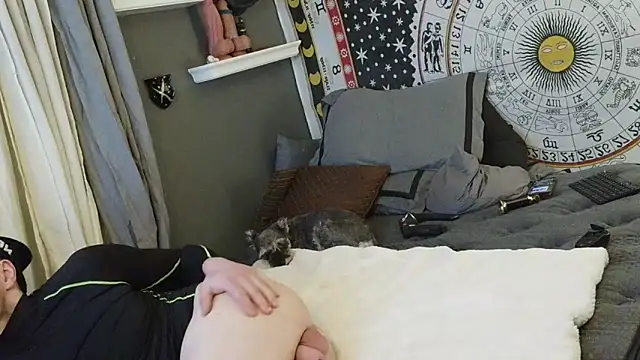 Snapshot of UnCuTupTheBuTT chatting on 5, 2, 2026 UnCuTupTheBuTT online show from 5, 2, 2026