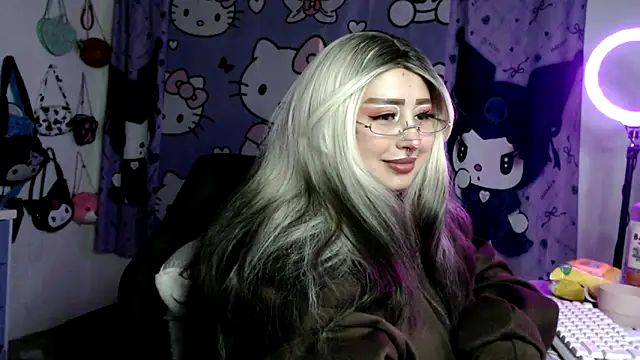 lussyevans24 online show from 9, 4, 2026