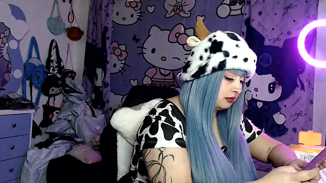 Snapshot of lussyevans24 chatting on 5, 7, 2026 lussyevans24 online show from 5, 7, 2026