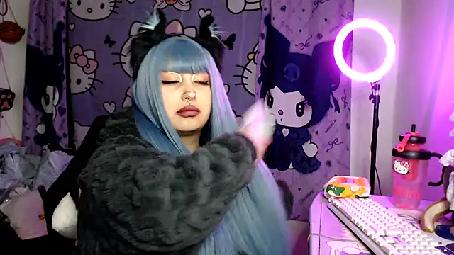 Snapshot of lussyevans24 chatting on 16, 7, 2026 lussyevans24 online show from 16, 7, 2026