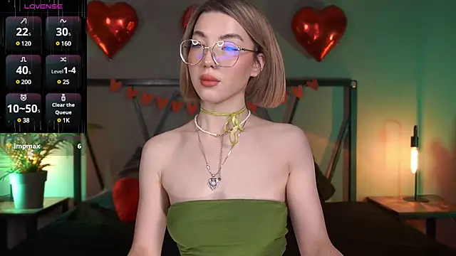 Snapshot of LindaThacker chatting on 18, 2, 2025 LindaThacker online show from 18, 2, 2025