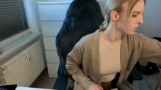 Snapshot of Luna_Lacroix chatting on 18, 1, 2026 Luna Lacroix online show from 18, 1, 2026