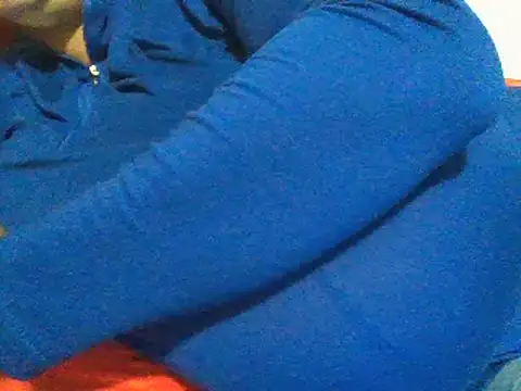 Snapshot of RoxiRedXXX chatting on 4, 11, 2025 RoxiRedXXX online show from 4, 11, 2025