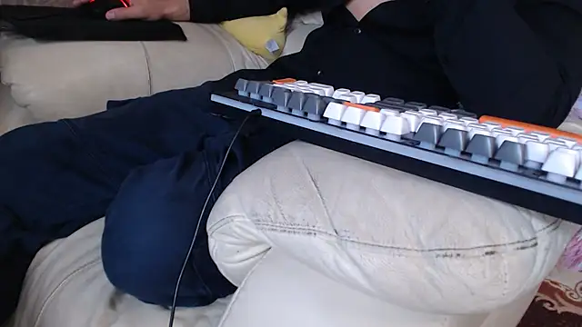 MrStraightDik online show from 18, 11, 2025