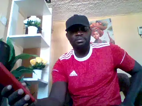 Snapshot of ClinDi chatting on 2, 12, 2025 ClinDi online show from 2, 12, 2025