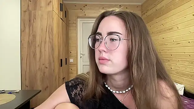 Snapshot of luxie_milady chatting on 10, 6, 2026 luxie milady online show from 10, 6, 2026