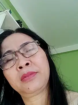 Snapshot of Hangem111 chatting on 29, 4, 2026 Hangem111 online show from 29, 4, 2026