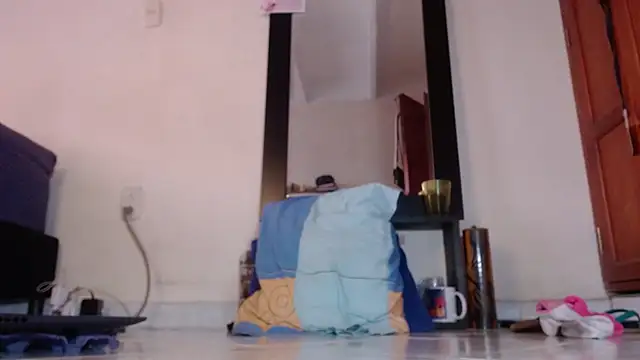 carlajames  online show from 3, 10, 2025