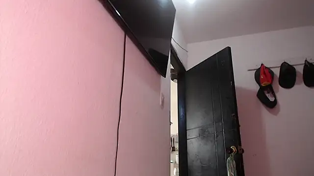 Snapshot of Alizloven chatting on 16, 3, 2025 Alizloven online show from 16, 3, 2025