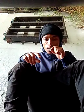 Snapshot of slimmydaddy69 chatting on 12, 3, 2026 slimmydaddy69 online show from 12, 3, 2026