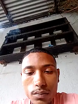 Snapshot of slimmydaddy69 chatting on 17, 3, 2026 slimmydaddy69 online show from 17, 3, 2026