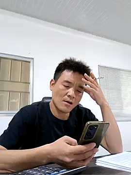 Snapshot of kisstoyousoon2024 chatting on 11, 9, 2025 kisstoyousoon2024 online show from 11, 9, 2025