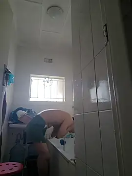 Snapshot of kisstoyousoon2024 chatting on 21, 12, 2025 kisstoyousoon2024 online show from 21, 12, 2025