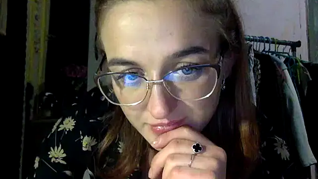 Snapshot of OVER_HIGH chatting on 9, 11, 2025 OVER HIGH online show from 9, 11, 2025