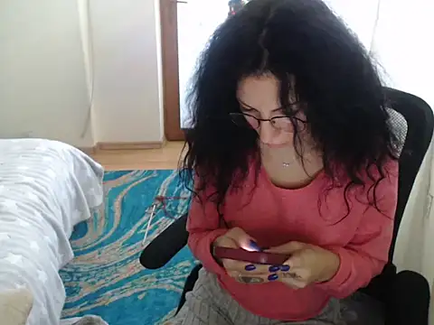 Emmatoo online show from 17, 12, 2025