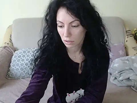 Emmatoo online show from 15, 2, 2026