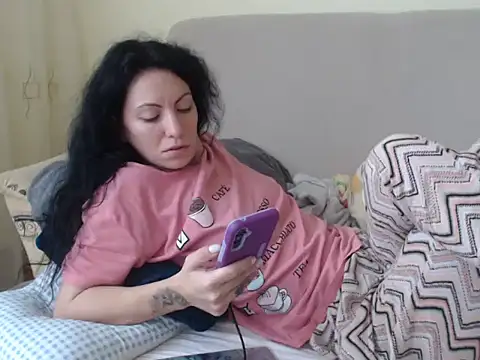 Emmatoo online show from 24, 2, 2026