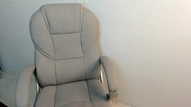 Snapshot of celestica_rose chatting on 4, 3, 2025 celestica rose online show from 4, 3, 2025