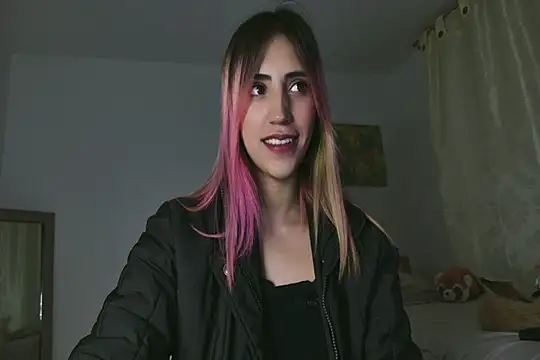 linnie  online show from 7, 3, 2025