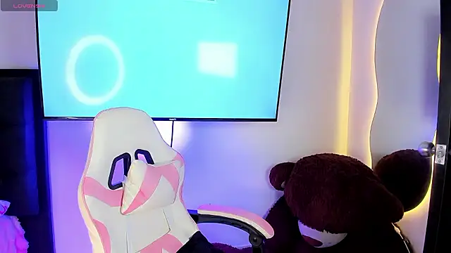 Snapshot of Maryonthemoon chatting on 3, 2, 2026 Maryonthemoon online show from 3, 2, 2026