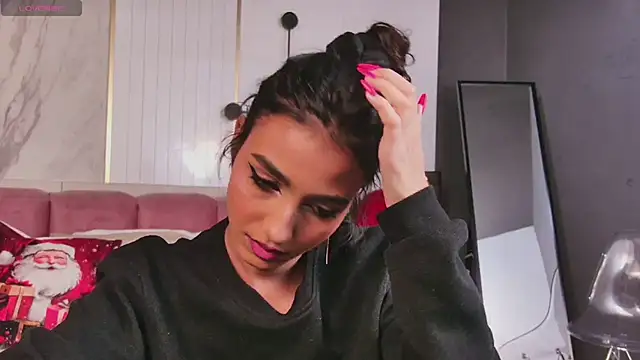 VanessaEllis online show from 16, 12, 2024