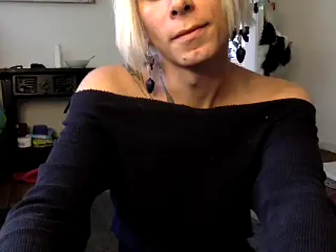 Snapshot of Thematrioshkaoficial24 chatting on 8, 2, 2025 Thematrioshkaoficial24 online show from 8, 2, 2025