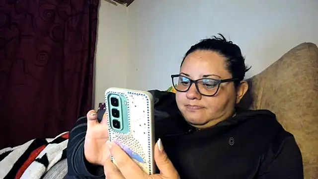 Snapshot of tetasgrandes_karol chatting on 7, 11, 2025 tetasgrandes karol online show from 7, 11, 2025