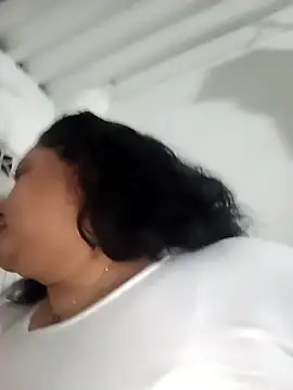 Snapshot of tetasgrandes_karol chatting on 14, 12, 2025 tetasgrandes karol online show from 14, 12, 2025