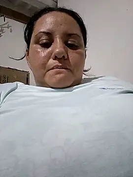 Snapshot of tetasgrandes_karol chatting on 14, 2, 2026 tetasgrandes karol online show from 14, 2, 2026