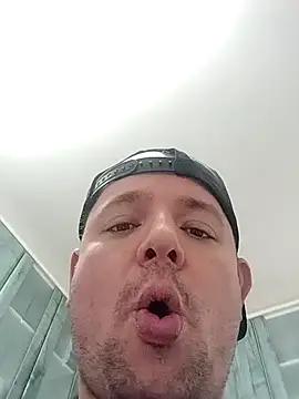 lobito1997 online show from 23, 2, 2025