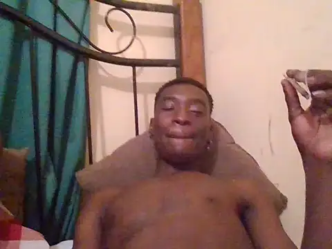 Snapshot of SmallGoodNut chatting on 6, 11, 2025 SmallGoodNut online show from 6, 11, 2025