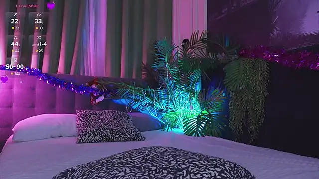 Mia  Peach online show from 22, 12, 2024