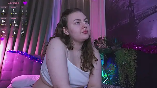 Mia  Peach online show from 23, 12, 2024