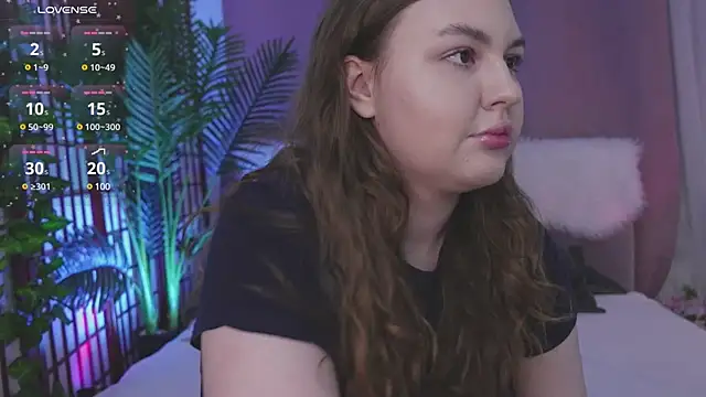 Mia  Peach online show from 13, 1, 2025