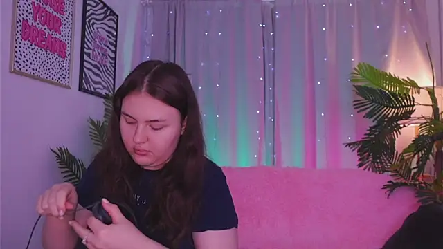 Mia  Peach online show from 12, 3, 2025