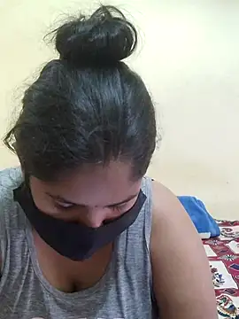 IND COUPLE1 online show from 10, 8, 2026