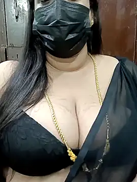 Snapshot of ashikaa_r chatting on 9, 2, 2025 ashikaa r online show from 9, 2, 2025