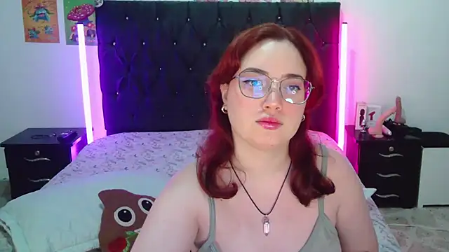 AndrewAnndCherry online show from 4, 11, 2025