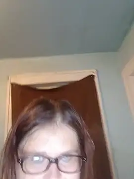 Snapshot of mcv131985 chatting on 26, 7, 2026 mcv131985 online show from 26, 7, 2026