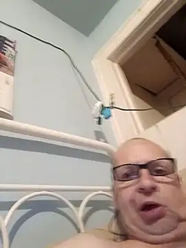 Snapshot of mcv131985 chatting on 28, 7, 2026 mcv131985 online show from 28, 7, 2026