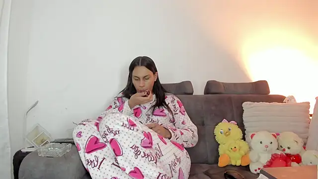Snapshot of _Isabelhaa chatting on 19, 10, 2025 Isabelhaa online show from 19, 10, 2025