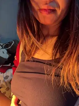 Laura8910 online show from 17, 1, 2025